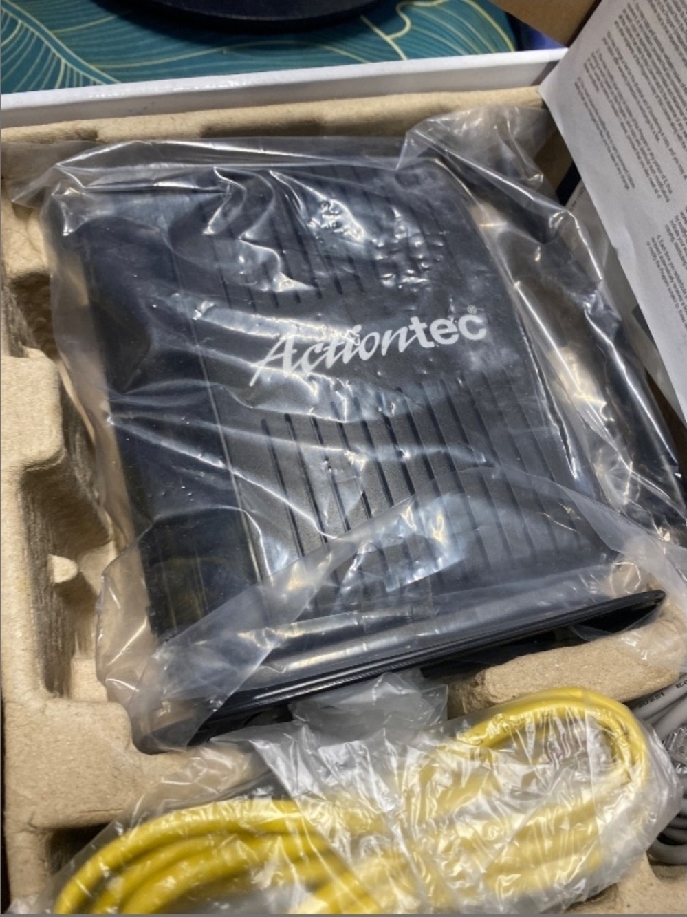 Actiontec GT784WN Wireless-N DSL Modem Router - Picture 3 of 3